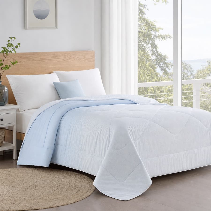 Lightweight Summer Comforter
